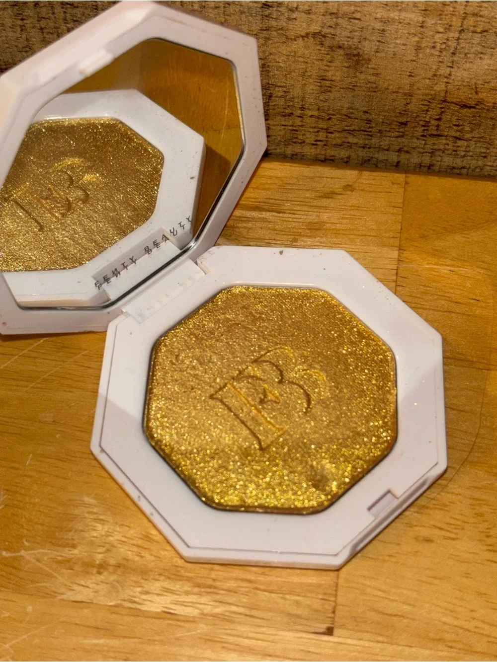 Fenty Beauty by Rihanna Killawatt Freestyle Highlighter